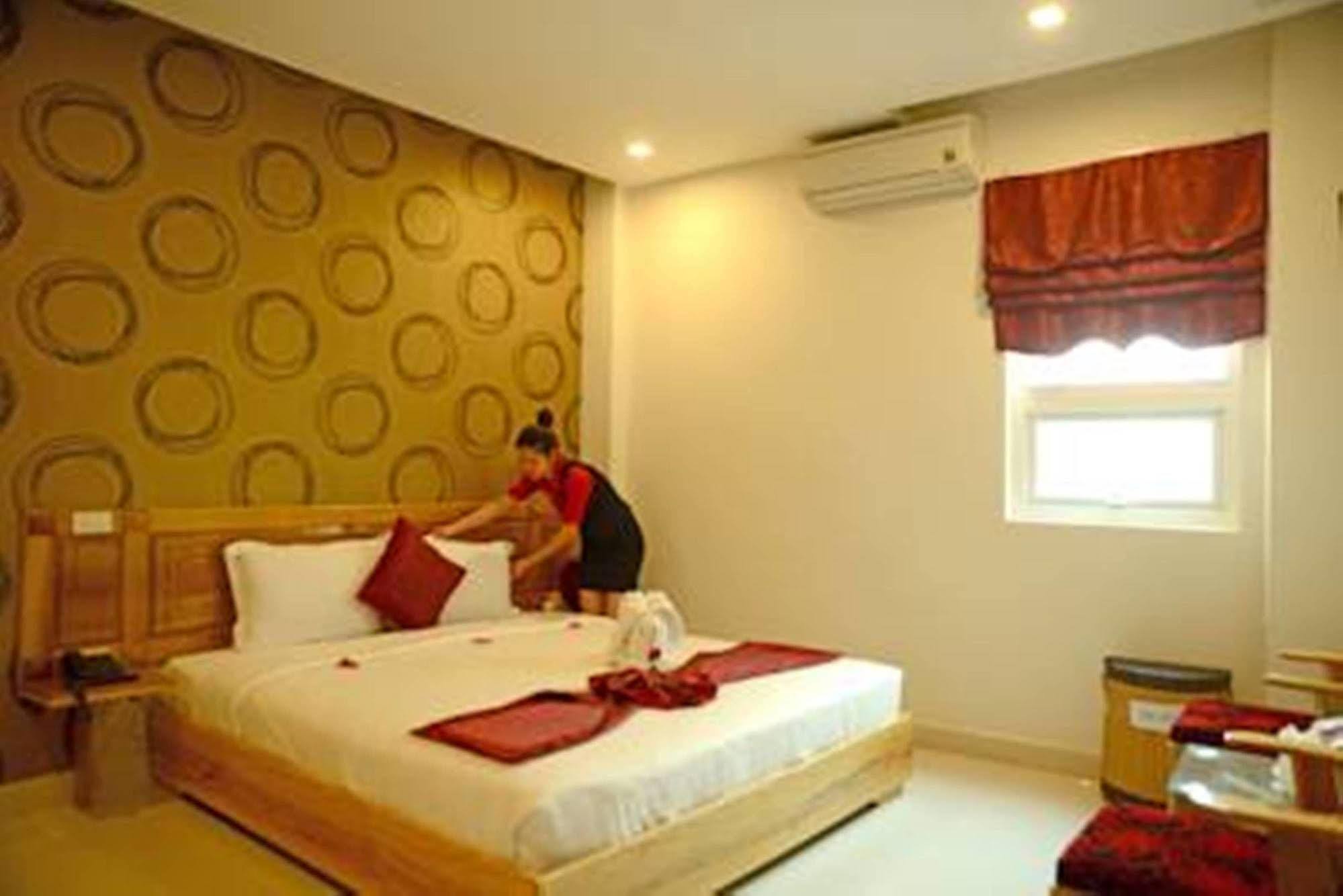 Red Diamond Hotel Дананг Екстериор снимка