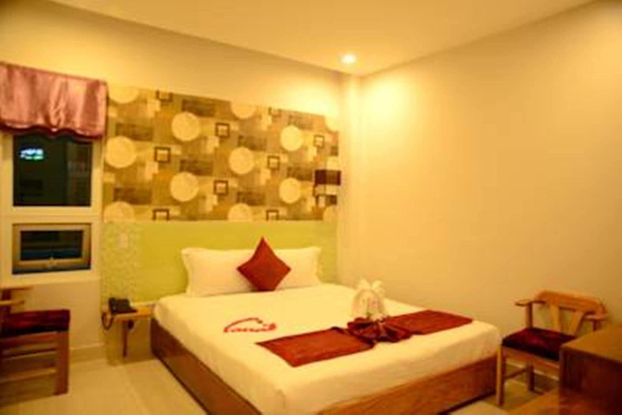 Red Diamond Hotel Дананг Екстериор снимка