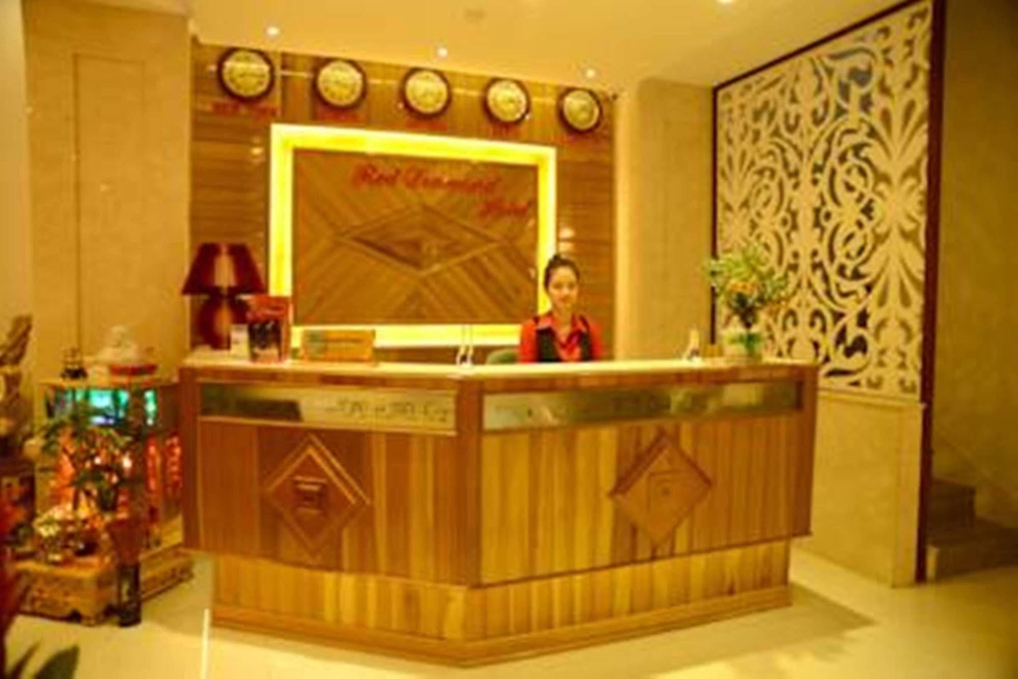 Red Diamond Hotel Дананг Екстериор снимка