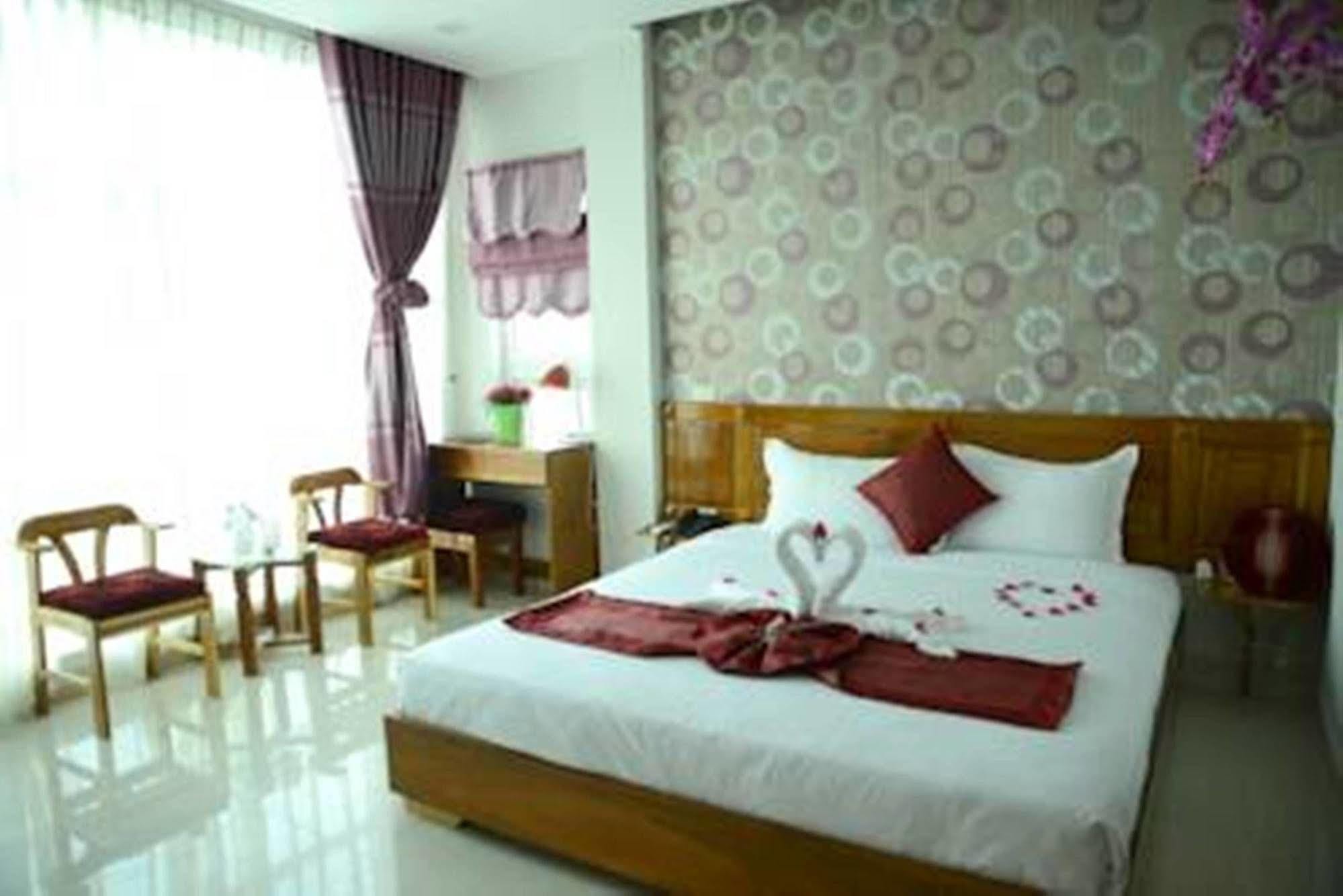 Red Diamond Hotel Дананг Екстериор снимка