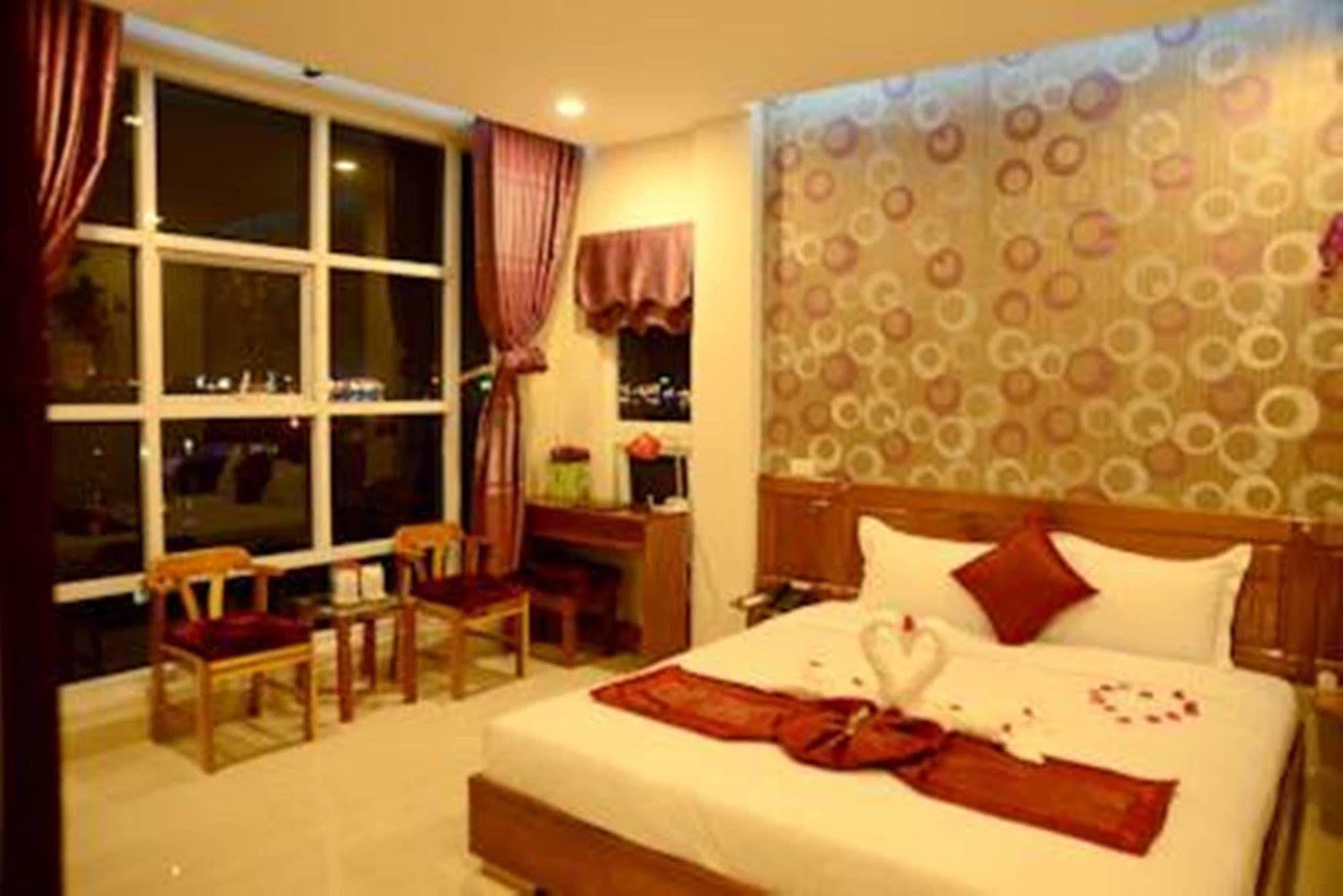 Red Diamond Hotel Дананг Екстериор снимка