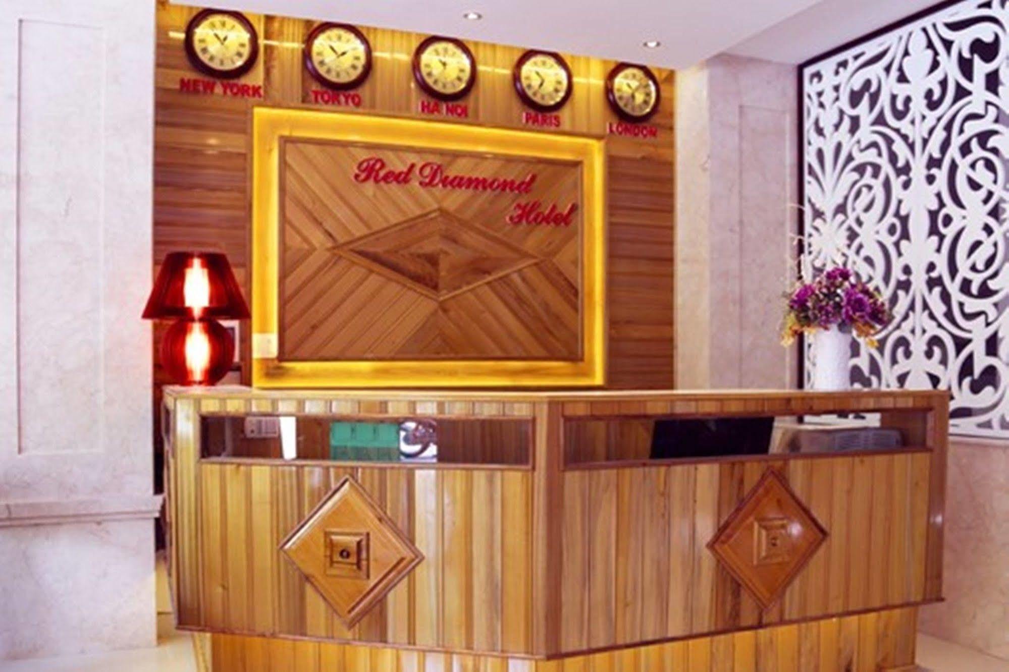 Red Diamond Hotel Дананг Екстериор снимка